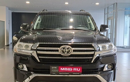 Toyota Land Cruiser 200, 2014 год, 4 840 000 рублей, 2 фотография