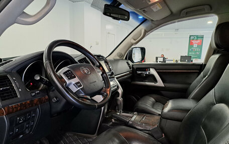 Toyota Land Cruiser 200, 2014 год, 4 840 000 рублей, 16 фотография