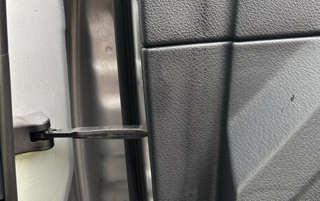 Toyota Land Cruiser 200, 2009 год, 2 500 000 рублей, 31 фотография