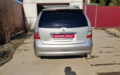 Mitsubishi Grandis, 2008 год, 800 000 рублей, 3 фотография
