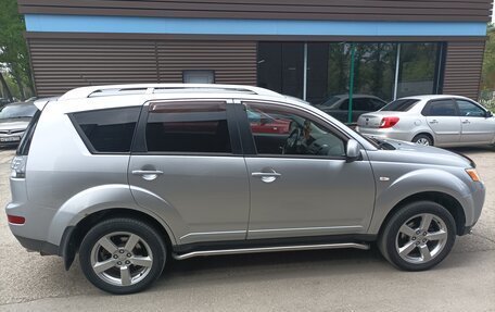 Mitsubishi Outlander III рестайлинг 3, 2008 год, 1 000 000 рублей, 4 фотография