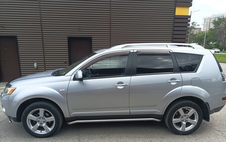 Mitsubishi Outlander III рестайлинг 3, 2008 год, 1 000 000 рублей, 8 фотография