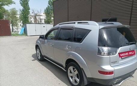 Mitsubishi Outlander III рестайлинг 3, 2008 год, 1 000 000 рублей, 7 фотография