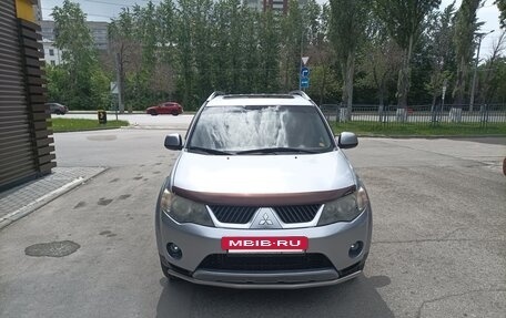 Mitsubishi Outlander III рестайлинг 3, 2008 год, 1 000 000 рублей, 2 фотография