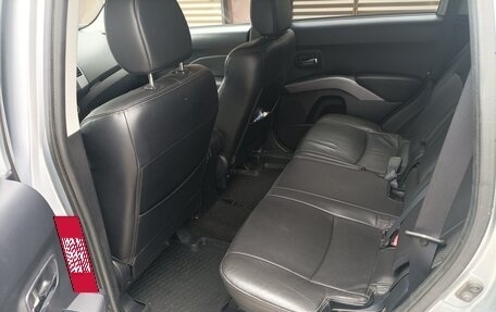 Mitsubishi Outlander III рестайлинг 3, 2008 год, 1 000 000 рублей, 12 фотография