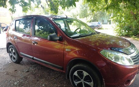 Renault Sandero I, 2013 год, 450 000 рублей, 2 фотография