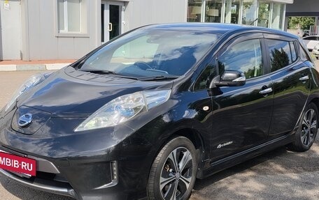 Nissan Leaf I, 2014 год, 1 100 000 рублей, 2 фотография