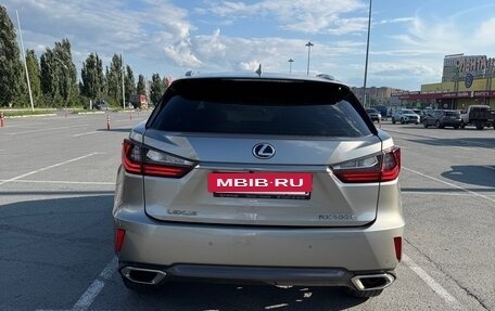 Lexus RX IV рестайлинг, 2017 год, 4 000 000 рублей, 3 фотография