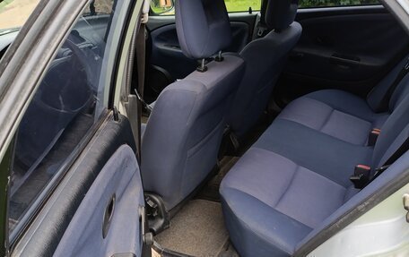 Mitsubishi Carisma I, 2002 год, 250 000 рублей, 16 фотография