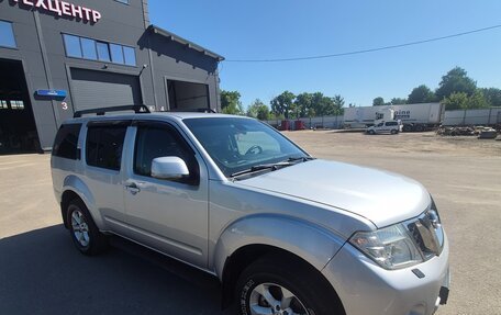 Nissan Pathfinder, 2012 год, 1 650 000 рублей, 2 фотография