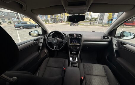 Volkswagen Golf VI, 2009 год, 900 000 рублей, 3 фотография