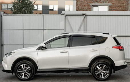 Toyota RAV4, 2016 год, 2 200 000 рублей, 8 фотография