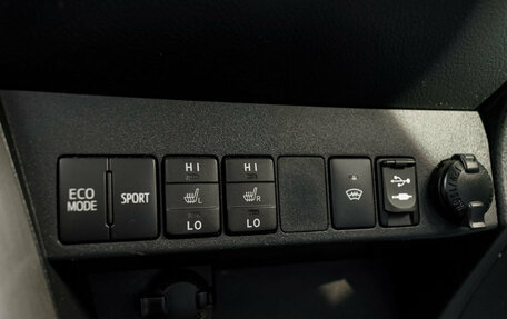 Toyota RAV4, 2016 год, 2 200 000 рублей, 22 фотография