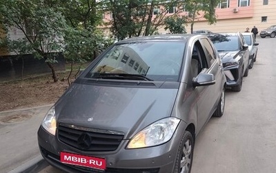 Mercedes-Benz A-Класс, 2011 год, 800 000 рублей, 1 фотография