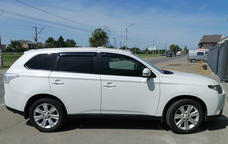 Mitsubishi Outlander III рестайлинг 3, 2012 год, 1 250 000 рублей, 3 фотография