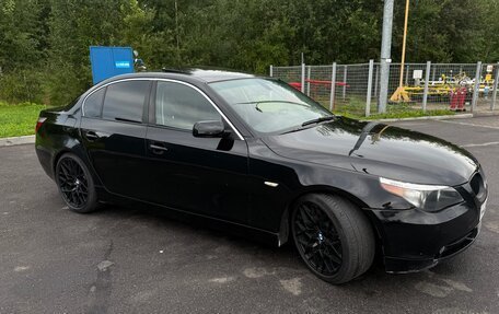 BMW 5 серия, 2005 год, 900 000 рублей, 3 фотография