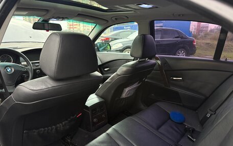 BMW 5 серия, 2005 год, 900 000 рублей, 10 фотография