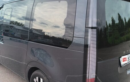 Hyundai Staria, 2024 год, 6 200 000 рублей, 3 фотография