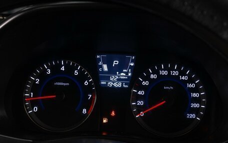 Hyundai Solaris II рестайлинг, 2013 год, 869 000 рублей, 14 фотография