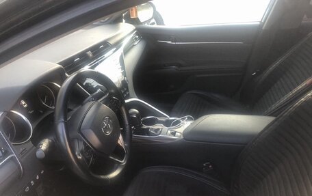 Toyota Camry, 2019 год, 2 450 000 рублей, 5 фотография