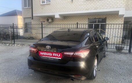 Toyota Camry, 2019 год, 2 450 000 рублей, 7 фотография