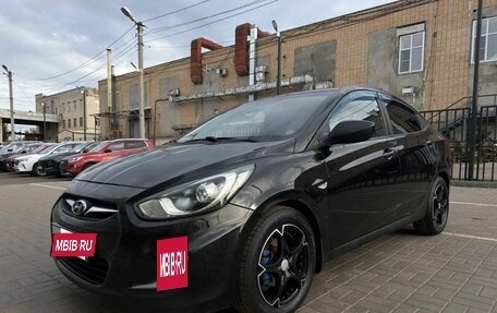 Hyundai Solaris II рестайлинг, 2011 год, 590 000 рублей, 20 фотография