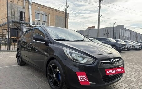 Hyundai Solaris II рестайлинг, 2011 год, 590 000 рублей, 25 фотография