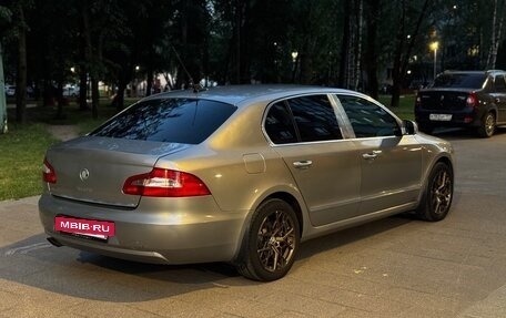 Skoda Superb III рестайлинг, 2009 год, 750 000 рублей, 3 фотография