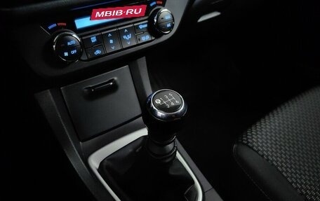 Toyota Corolla, 2015 год, 1 245 000 рублей, 17 фотография