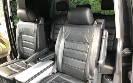 Volkswagen Multivan T6 рестайлинг, 2018 год, 4 500 000 рублей, 9 фотография