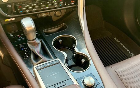 Lexus RX IV рестайлинг, 2020 год, 5 100 000 рублей, 24 фотография