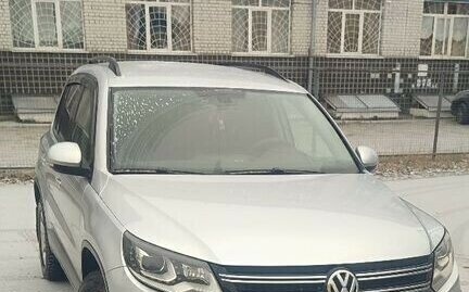 Volkswagen Tiguan I, 2012 год, 1 350 000 рублей, 1 фотография