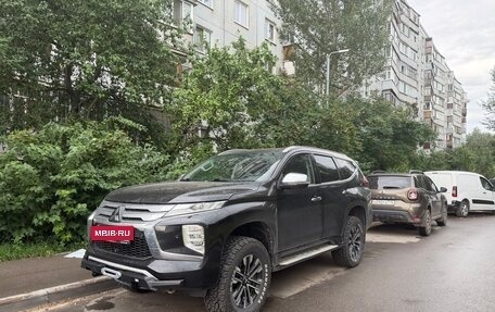Mitsubishi Montero Sport, 2022 год, 4 500 000 рублей, 2 фотография