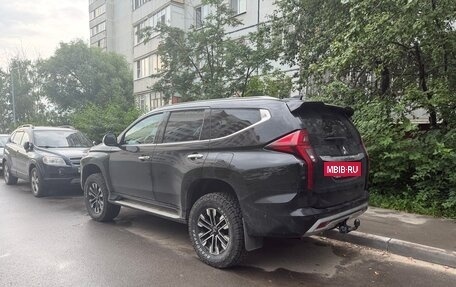 Mitsubishi Montero Sport, 2022 год, 4 500 000 рублей, 5 фотография