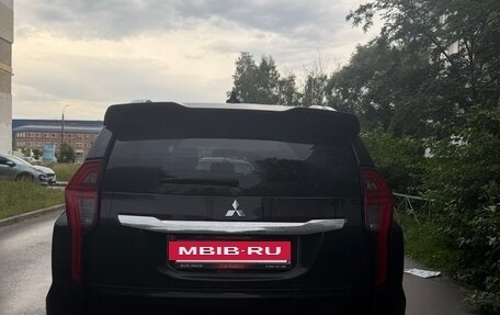 Mitsubishi Montero Sport, 2022 год, 4 500 000 рублей, 4 фотография
