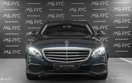 Mercedes-Benz E-Класс, 2018 год, 3 250 000 рублей, 2 фотография