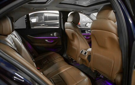 Mercedes-Benz E-Класс, 2018 год, 3 250 000 рублей, 18 фотография