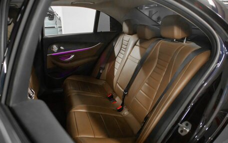 Mercedes-Benz E-Класс, 2018 год, 3 250 000 рублей, 17 фотография