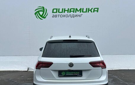 Volkswagen Tiguan II, 2018 год, 2 090 000 рублей, 6 фотография