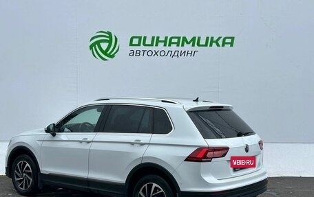 Volkswagen Tiguan II, 2018 год, 2 090 000 рублей, 7 фотография