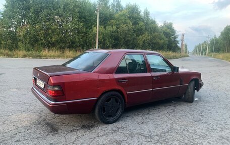 Mercedes-Benz E-Класс, 1993 год, 200 000 рублей, 4 фотография