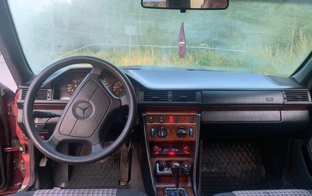 Mercedes-Benz E-Класс, 1993 год, 200 000 рублей, 7 фотография