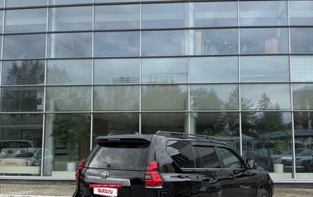 Toyota Land Cruiser Prado 150 рестайлинг 2, 2021 год, 4 490 000 рублей, 7 фотография