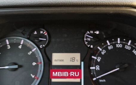 Toyota Land Cruiser Prado 150 рестайлинг 2, 2021 год, 4 490 000 рублей, 14 фотография
