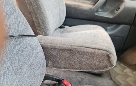 Toyota Estima III рестайлинг -2, 1995 год, 300 000 рублей, 9 фотография