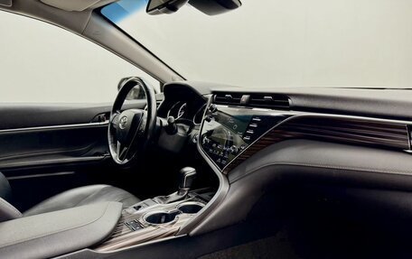 Toyota Camry, 2020 год, 3 120 000 рублей, 12 фотография