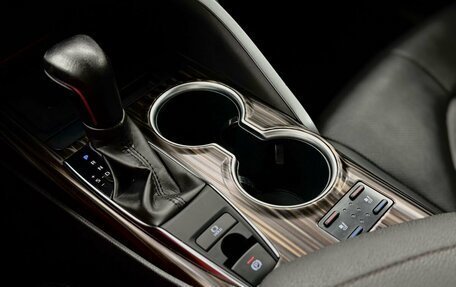 Toyota Camry, 2020 год, 3 120 000 рублей, 15 фотография