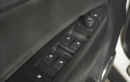 Opel Antara I, 2011 год, 825 000 рублей, 15 фотография