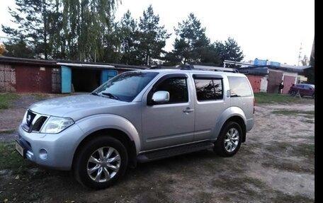 Nissan Pathfinder, 2011 год, 1 900 000 рублей, 6 фотография