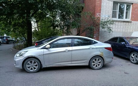 Hyundai Solaris II рестайлинг, 2012 год, 380 000 рублей, 1 фотография